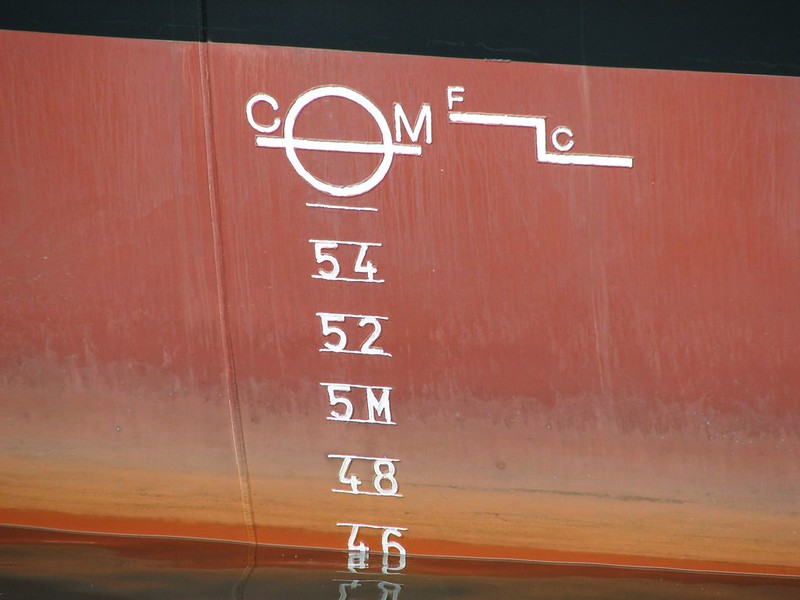 Plimsoll_line.jpg